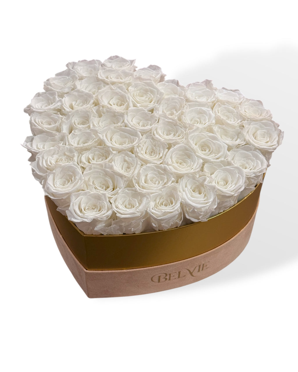 Coffret en forme de cœur avec roses blanches éternelles